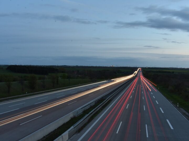 Tragiczny wypadek na ulicy Bodzentyńskiej w Kielcach: 80-letnia kobieta potrącona przez toyotę